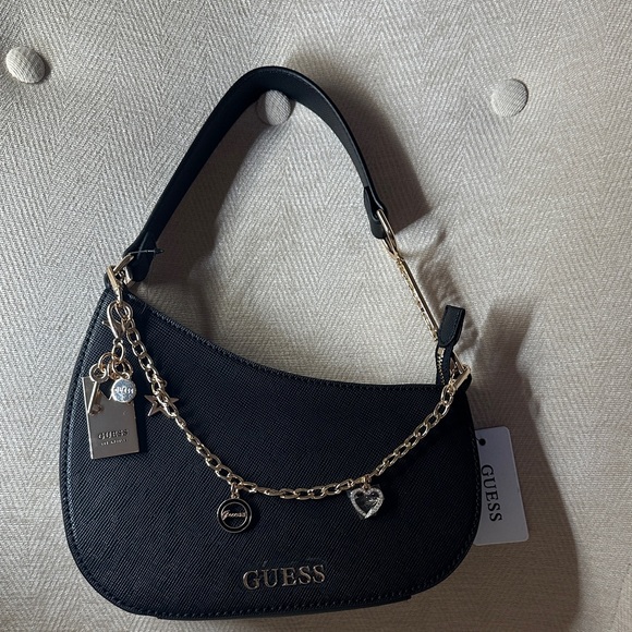 GUESS Black Shoulder Bag with Gold Chain - Picture 3 of 13